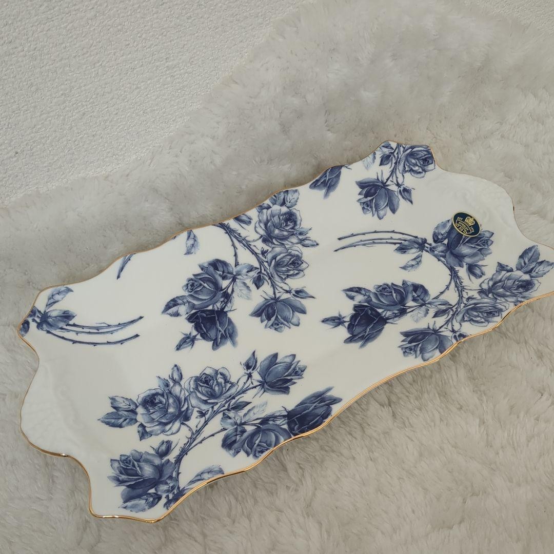 Aynsley Elizabeth Rose Blue Sandwich Tray