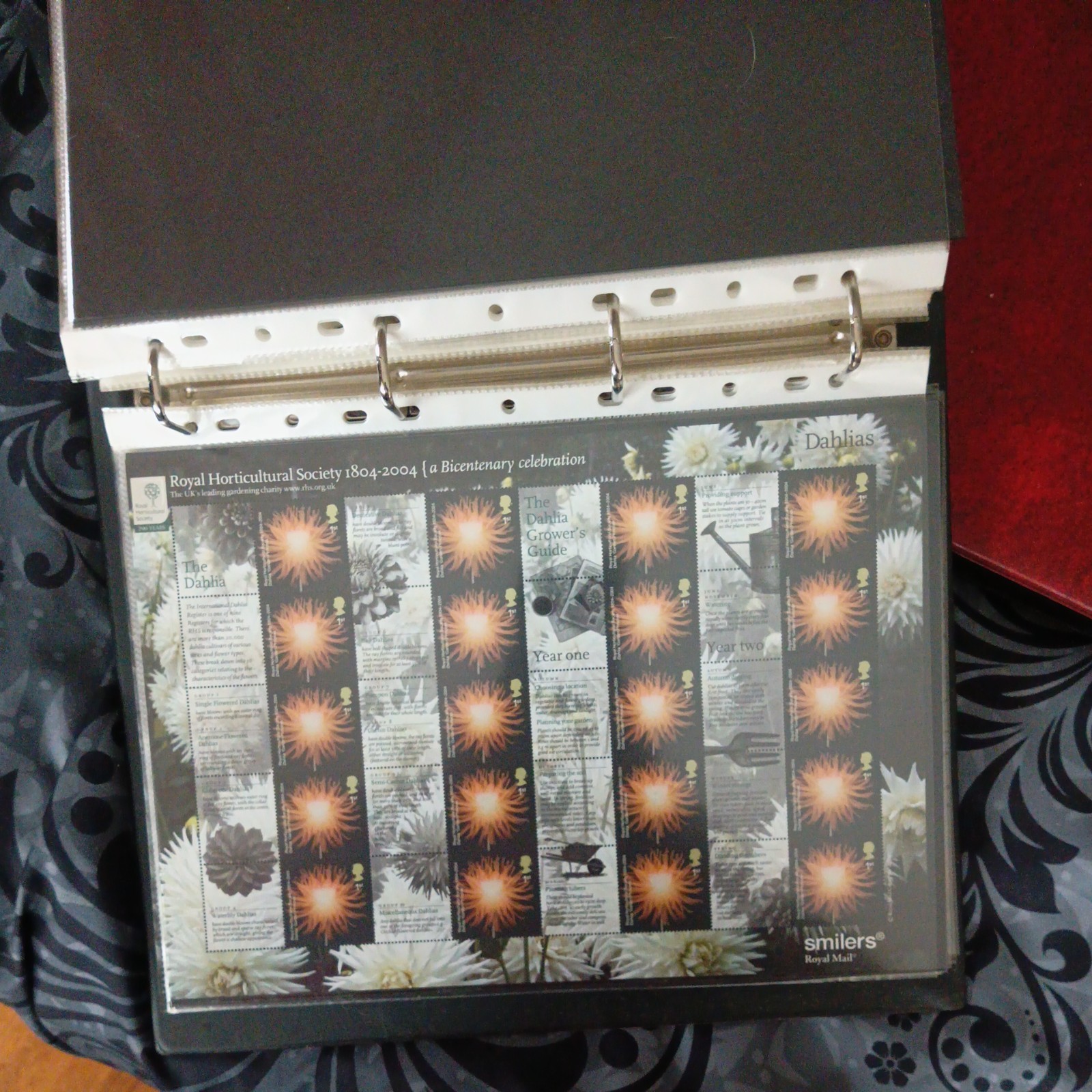 GB QEII SG LS19 2004 Royal Hotyicultural Society Smiler Sheet UMM