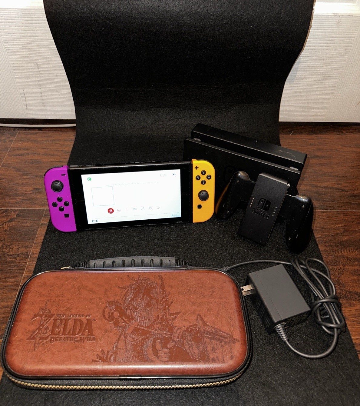 Nintendo Switch HAC-001 32GB Handheld Console Bundle - Tested