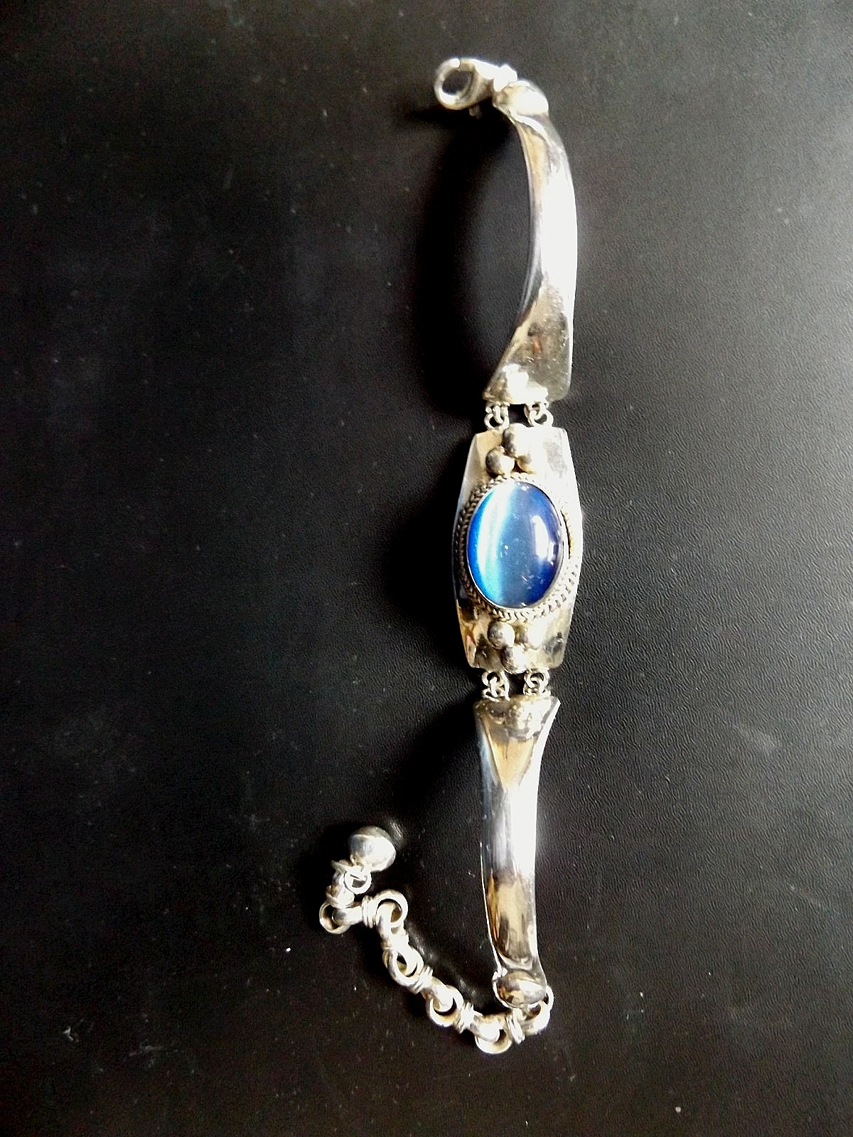 sterling silver bracelet with Blue Tiger Eye, 25.09 g Total