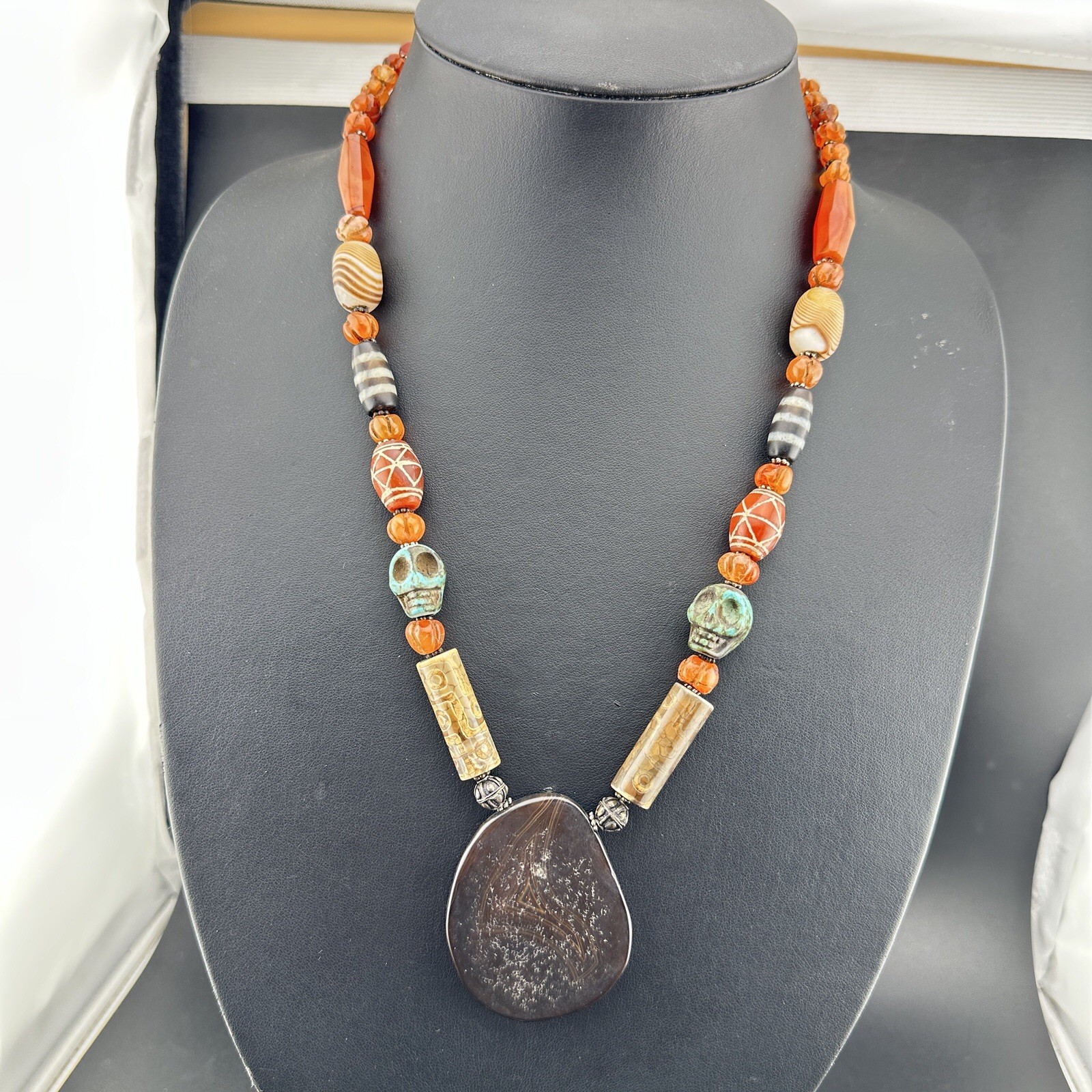 Rare Vintage Himalayan Tibetan Carnelian Carved Suliemani Agate Beads Necklace