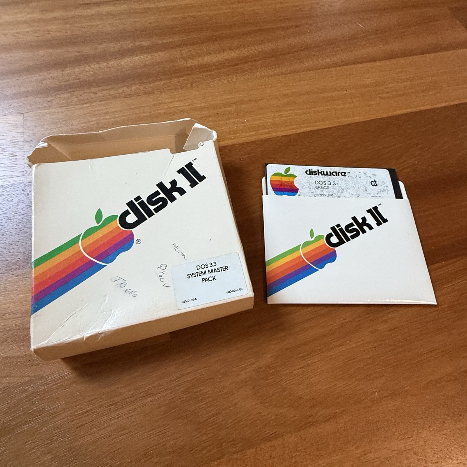 Apple II DOS 3.3 System Master Pack Disk II 5.25 Floppy w/ Box & Sleeve Vintage