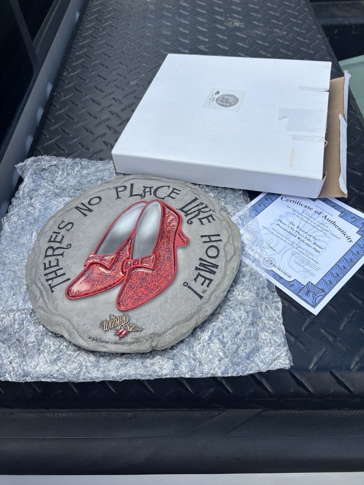 Spoontiques There's No Place Like Home Wizard Of Oz Ruby Slippers Plaque 9"