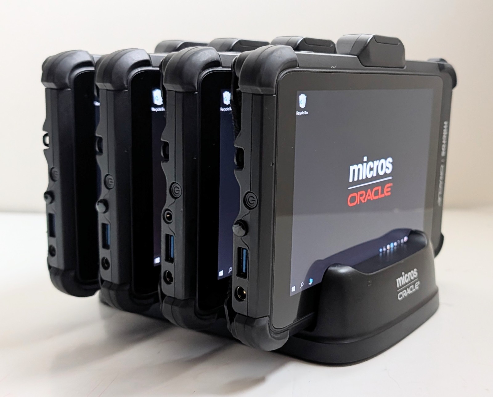 Lot 4 Oracle Micros DT317CR 721P POS Tablets & 4-Bay Dock Win10