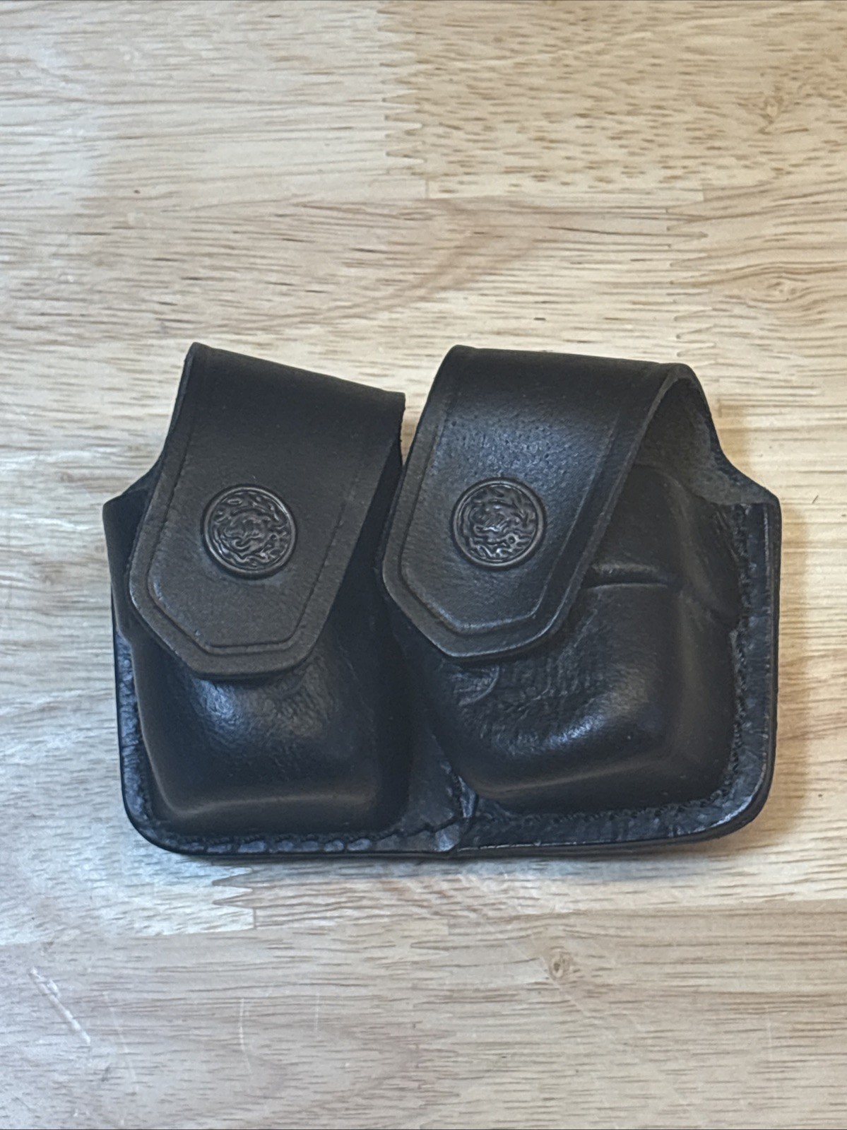 Used Kingdom Holster Double Revolver Speed Loader Pouch Holder Leather 038 Vtg