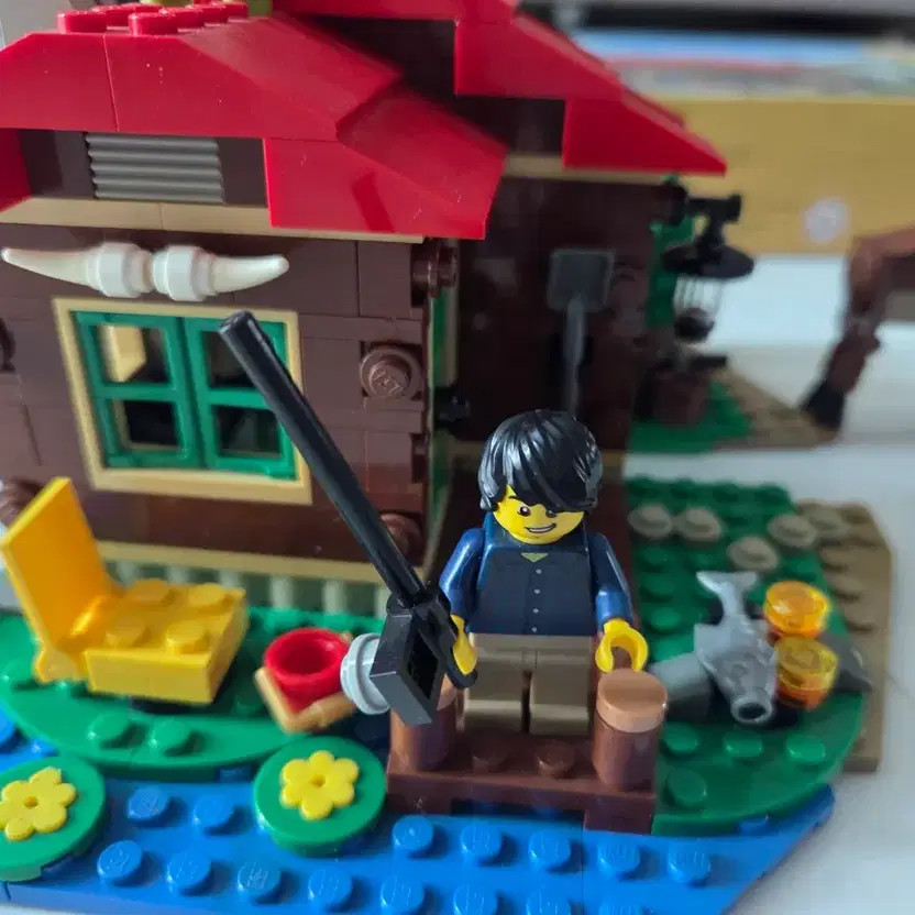 LEGO Creator Lakeside Log Cabin 31048 3-in-1 Building Set