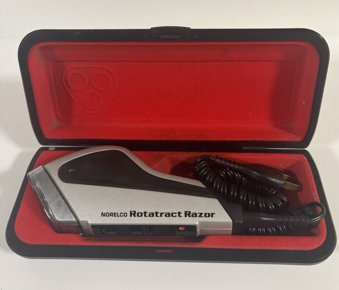 Antique Vintage Norelco Rotatract Razor Model 1601 1970's Works