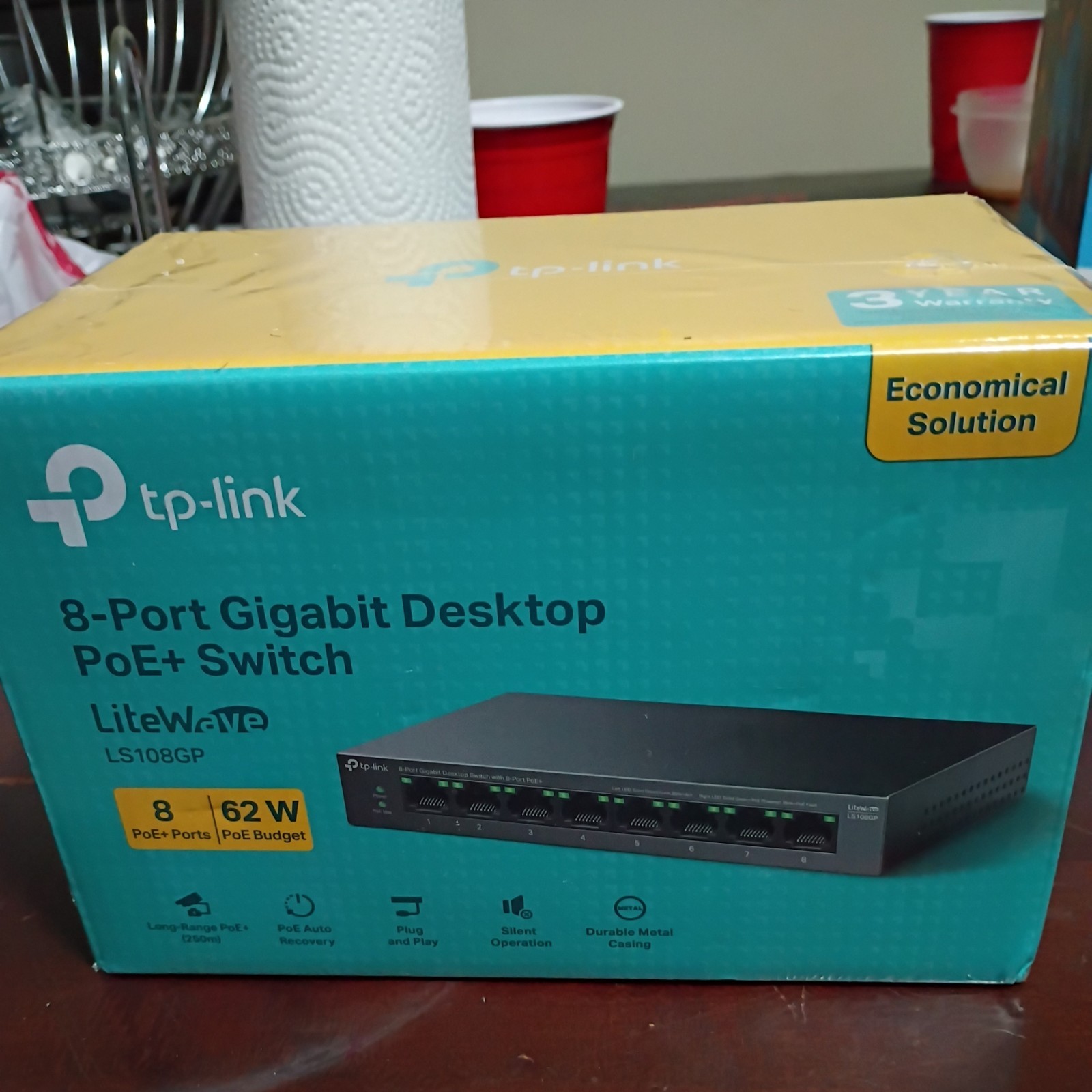 TP-Link LiteWave LS108GP 8-Port Gigabit Desktop PoE+ Switch 62W Metal Plug Play