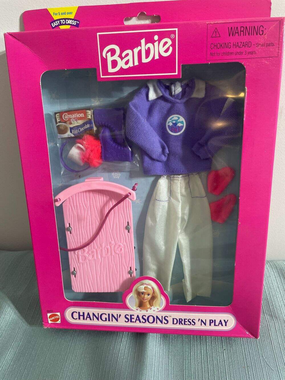 VINTAGE BARBIE WINTER CHANGING SEASONS W/ SLED DRESS N' PLAY NRFB 1998 MATTEL