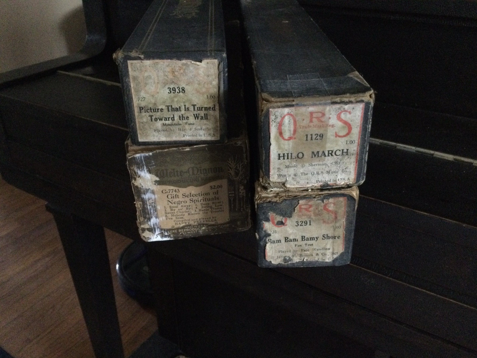 Lot of 4 Used QRS And Welte-Mignonette DeLuxe Piano/ Word Rolls