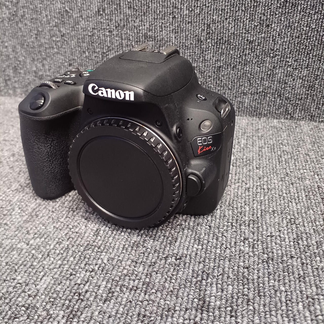 Canon EOS Kiss X9 DSLR Camera Double Zoom Kit Wi-Fi 24.2MP Used From Japan