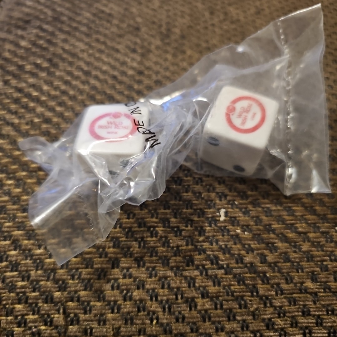 New In Package Wild Irish Rose Collectors Pair Of Dice 1 Inch Square Jumbo