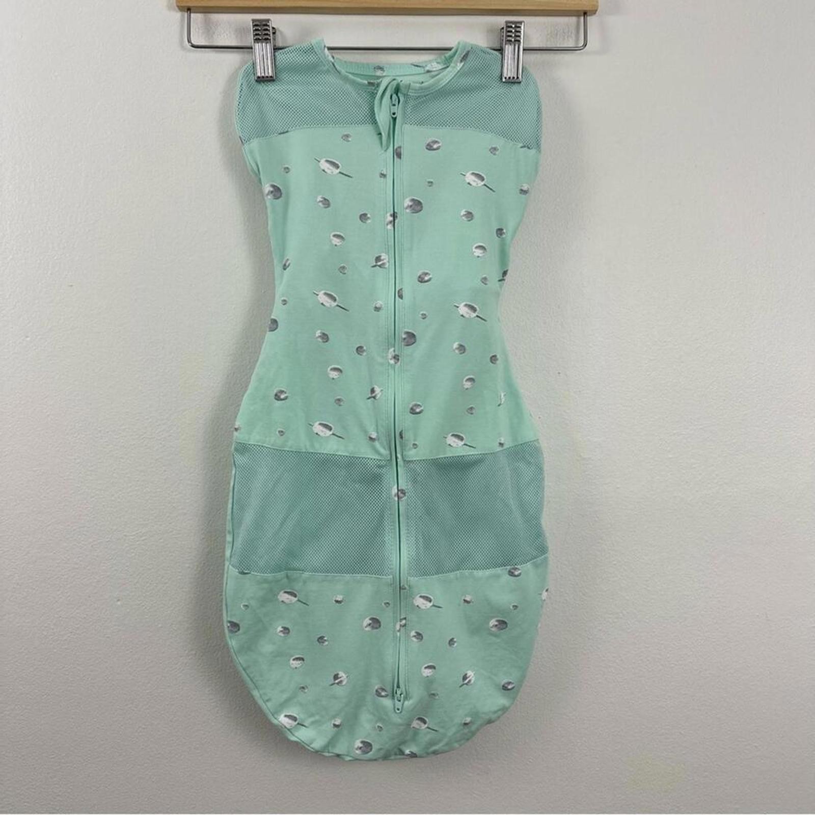 HAPPIEST BABY One Piece Sleeper Baby Swaddle Mint Green Size L