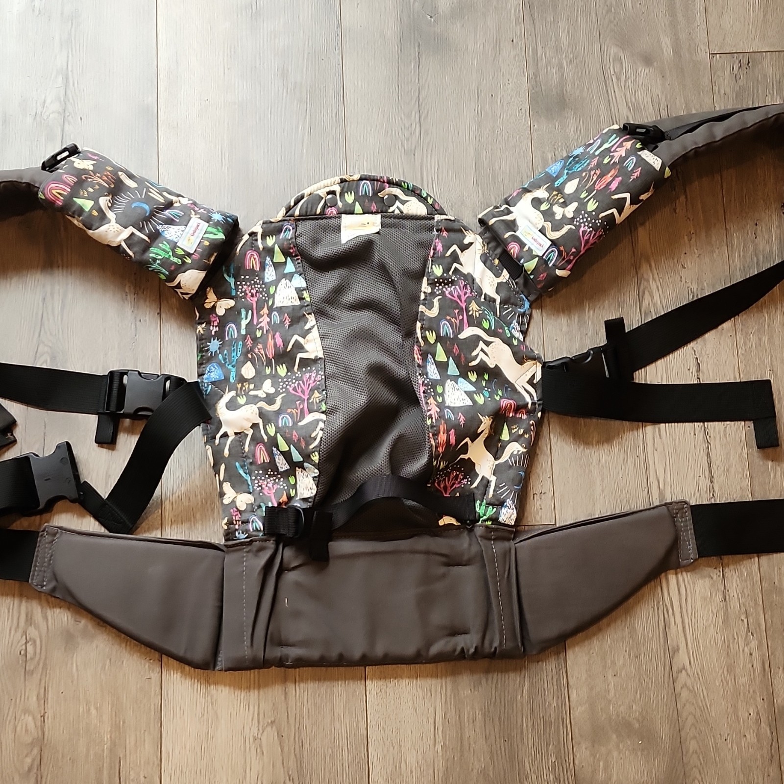 Kinderpack Multicolor Gray Baby Carrier Buckle Closure Adjustable Washable