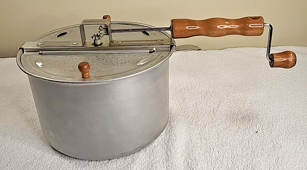 Whirley Pop Stovetop Popcorn Popper Wabash Valley Farms Aluminum Crank