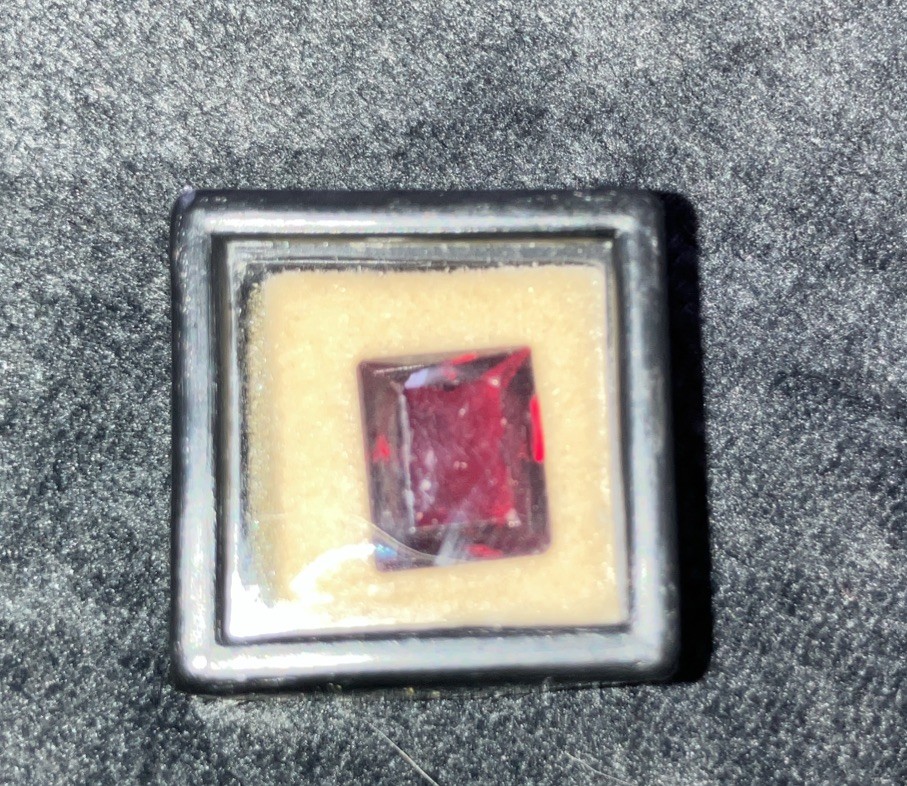 Vtg Red Garnet Loose Cut Gemstone