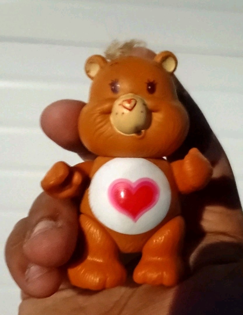 Vintage 1983 Kenner Care Bear  Poseable Figure TENDERHEART Bear Brown