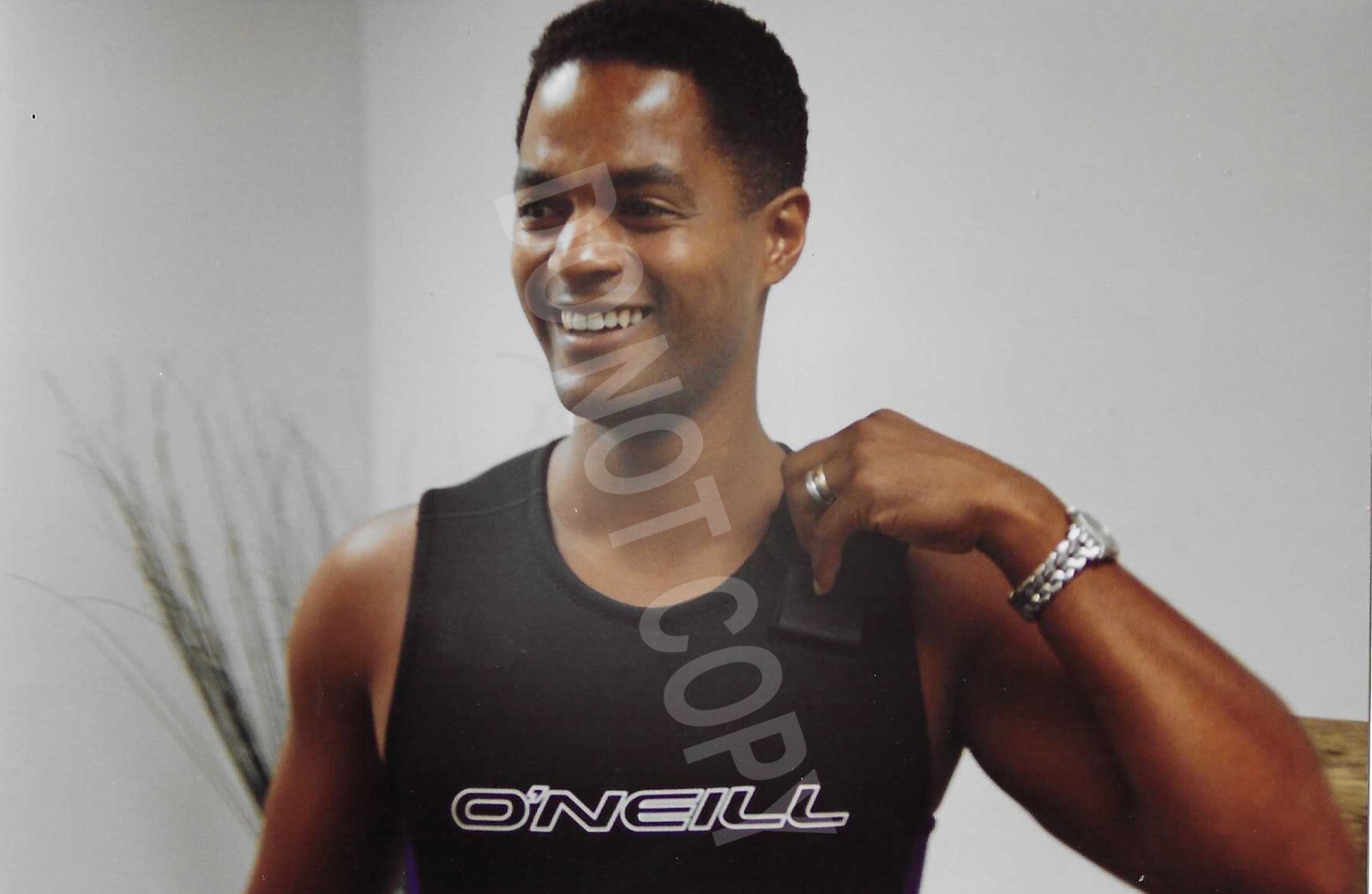 seaQuest DSV Wardrobe Fitting Don Franklin Original 4X6 Photograph FORD Lot 002