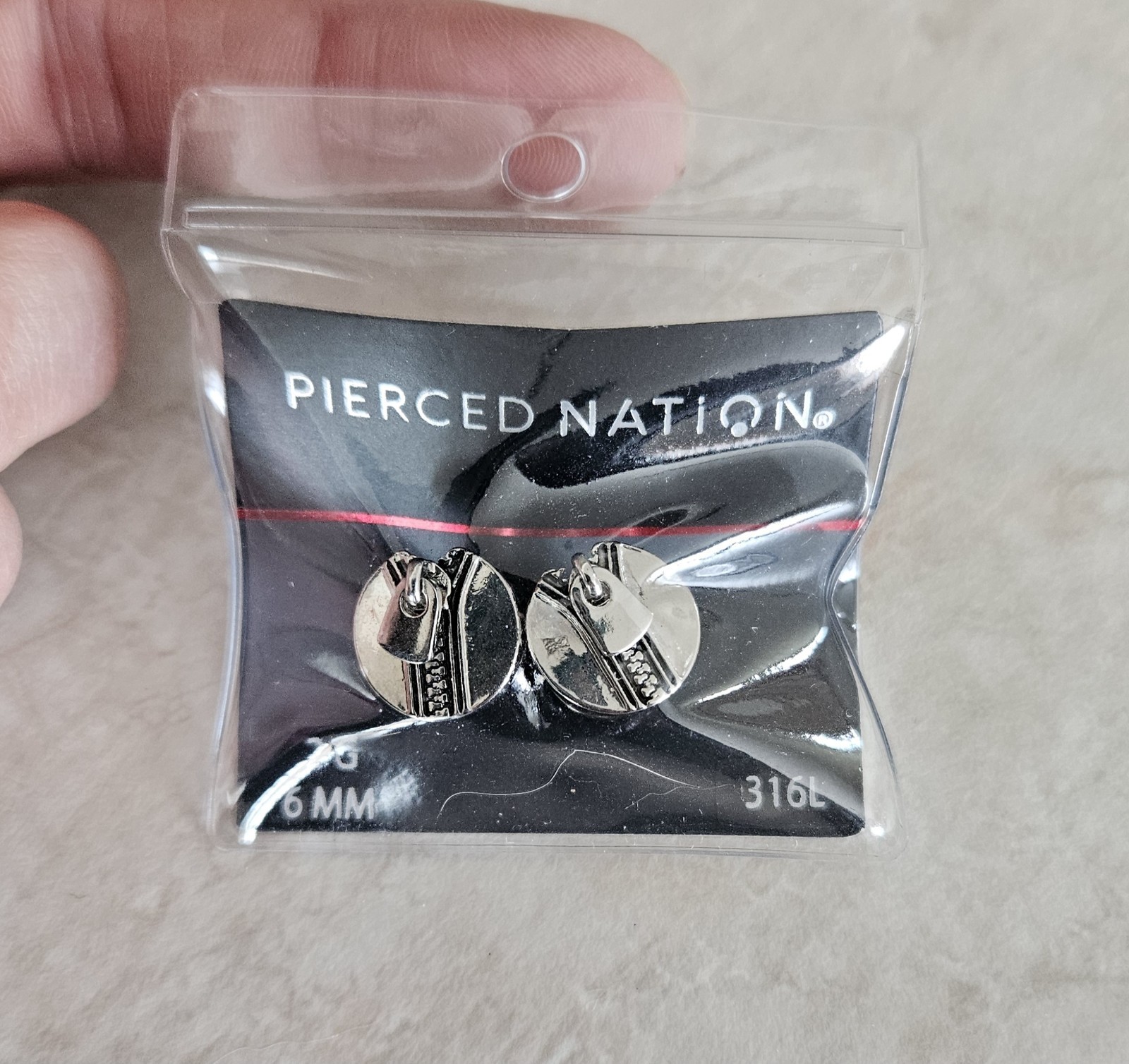 Pierced Nation Zipper Themed Ear Plugs. NWT 6MM 2G