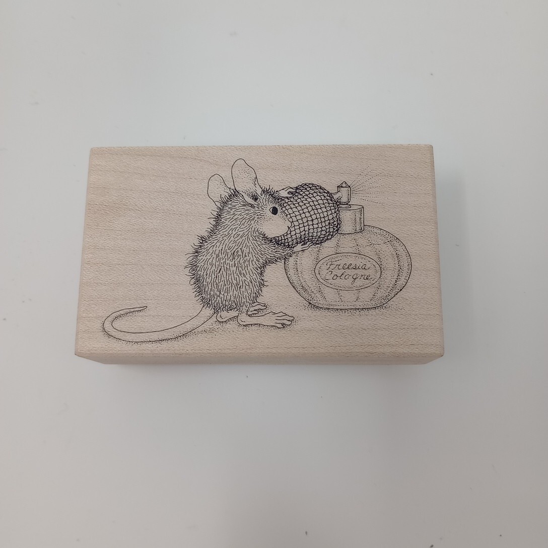 House Mouse Design Sweet Scent 363 F Amanda Stampa Rosa Wood Mounted Stamp