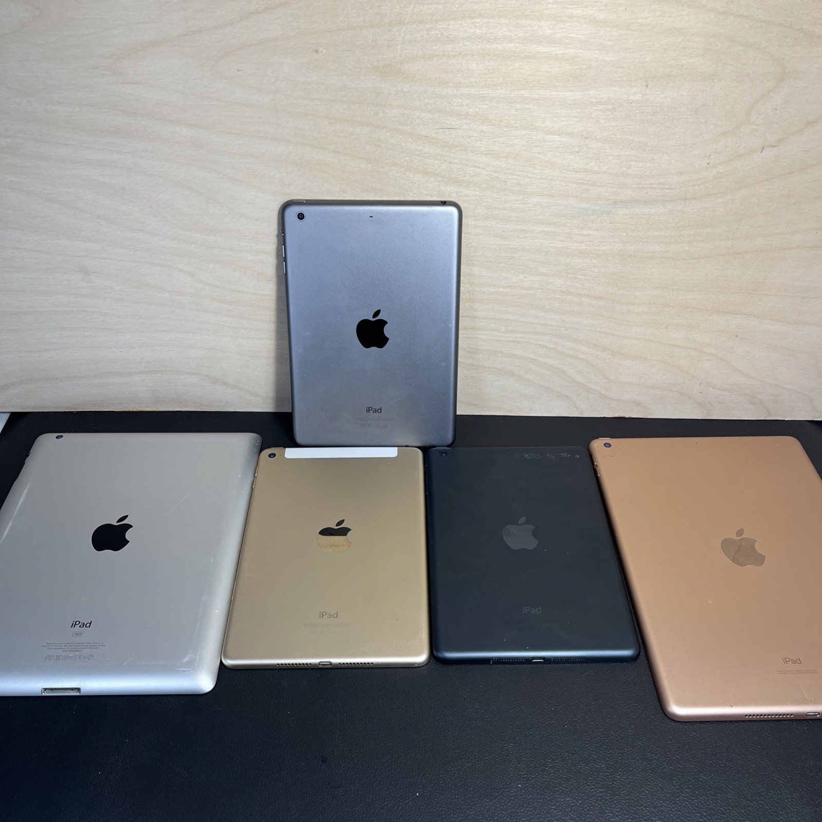 Lot of 5 Apple iPads UNTESTED SOLD FOR PARTS OR REPAIR 