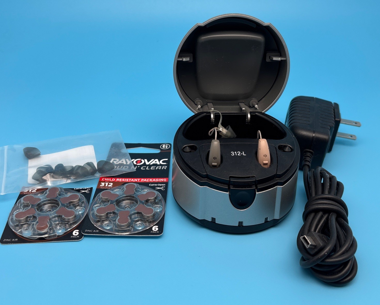 Siemens Pure 0123 Hearing Aids in Hard Case ~ Left & Right With Charger