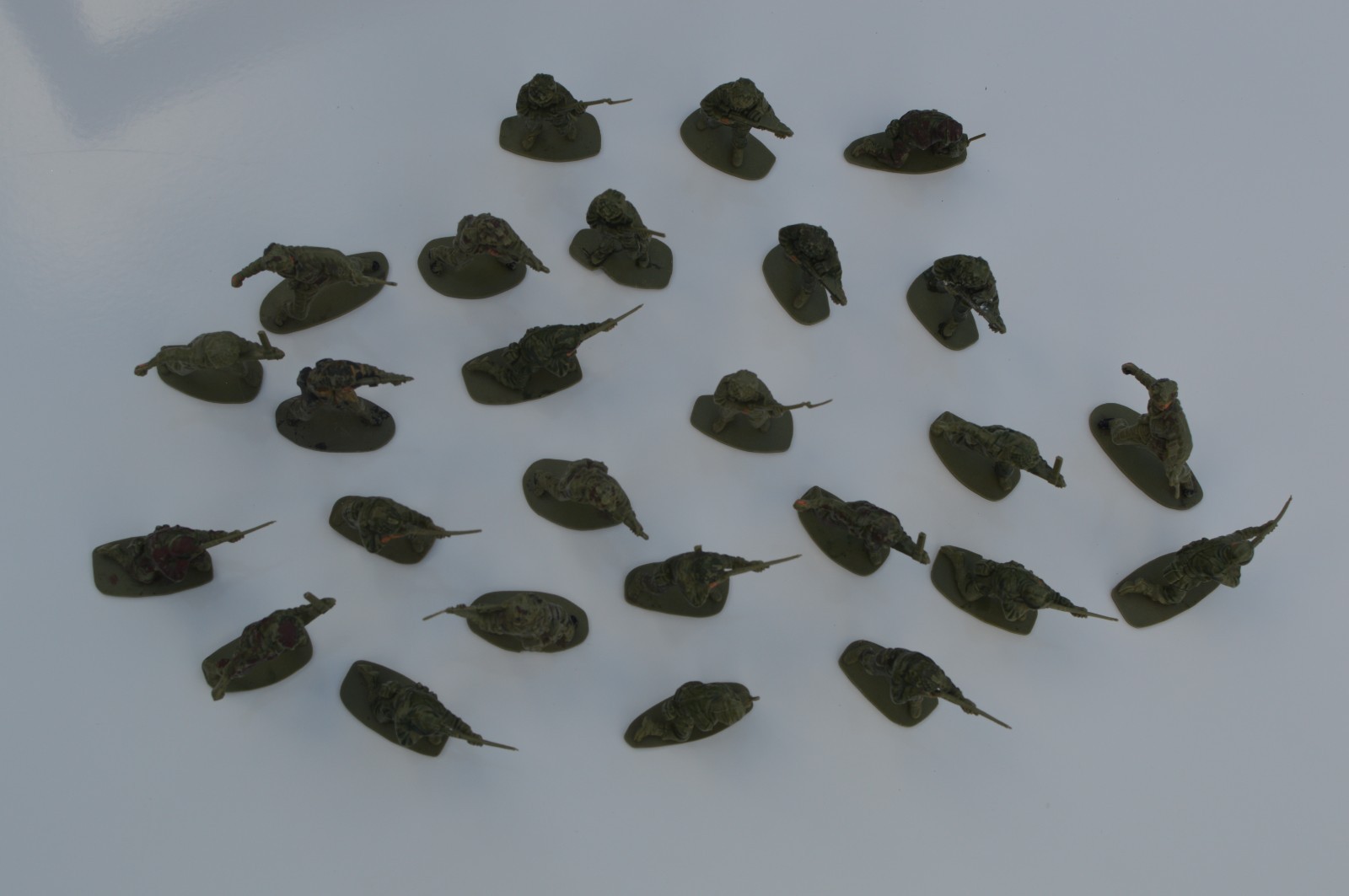 Set of 26 Vintage Airfix Modern German Infantry Plastic Soldiers #11