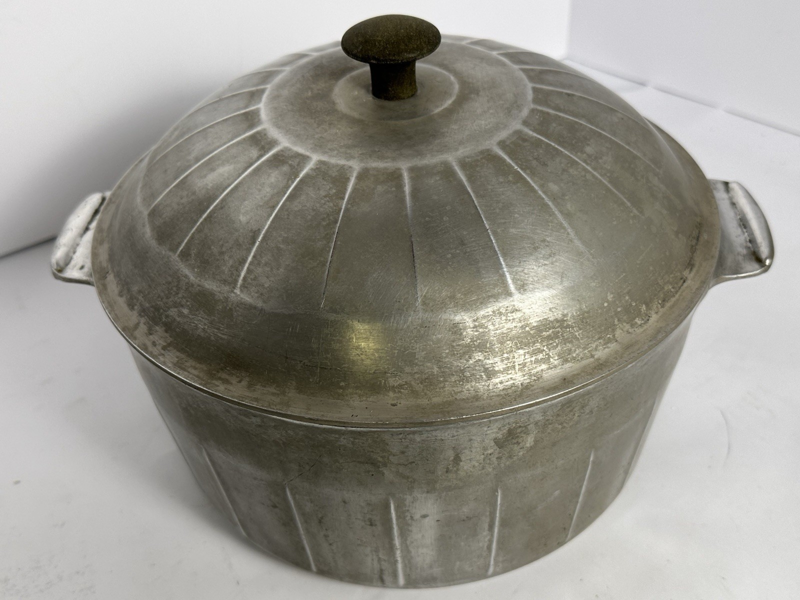 Vintage Household Institute Aluminum Round Roaster Dutch Oven w Lid USA 6 Qt