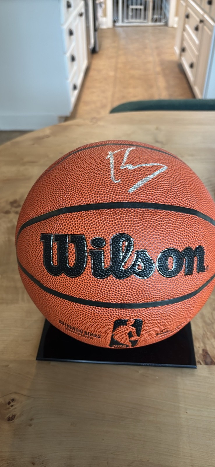 Beckett Authenticated Autographed kristaps porzingis ball