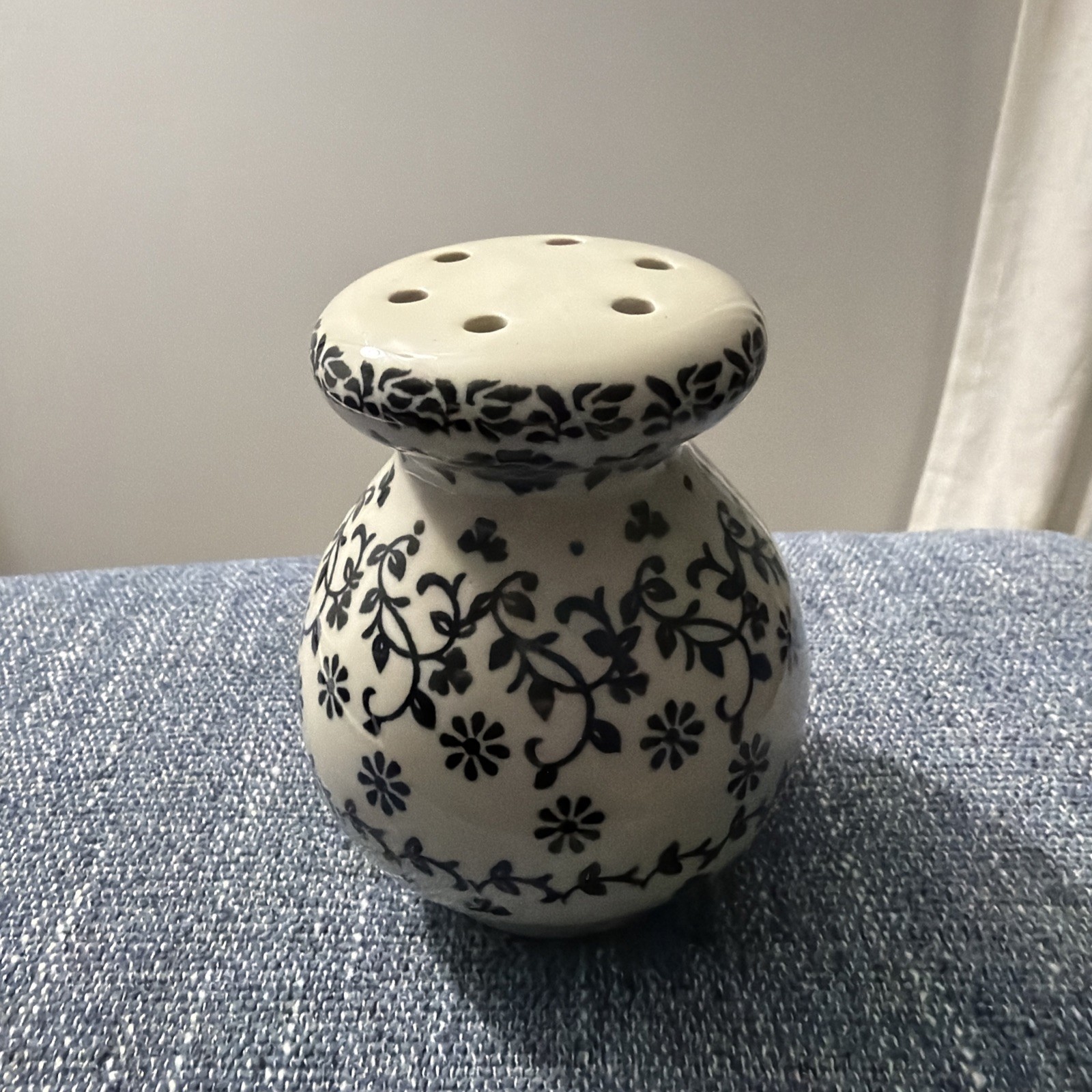 Polish Pottery Parmesan Shaker NEW UNUSED Ceramika Artystyczna Boleslawiec RARE