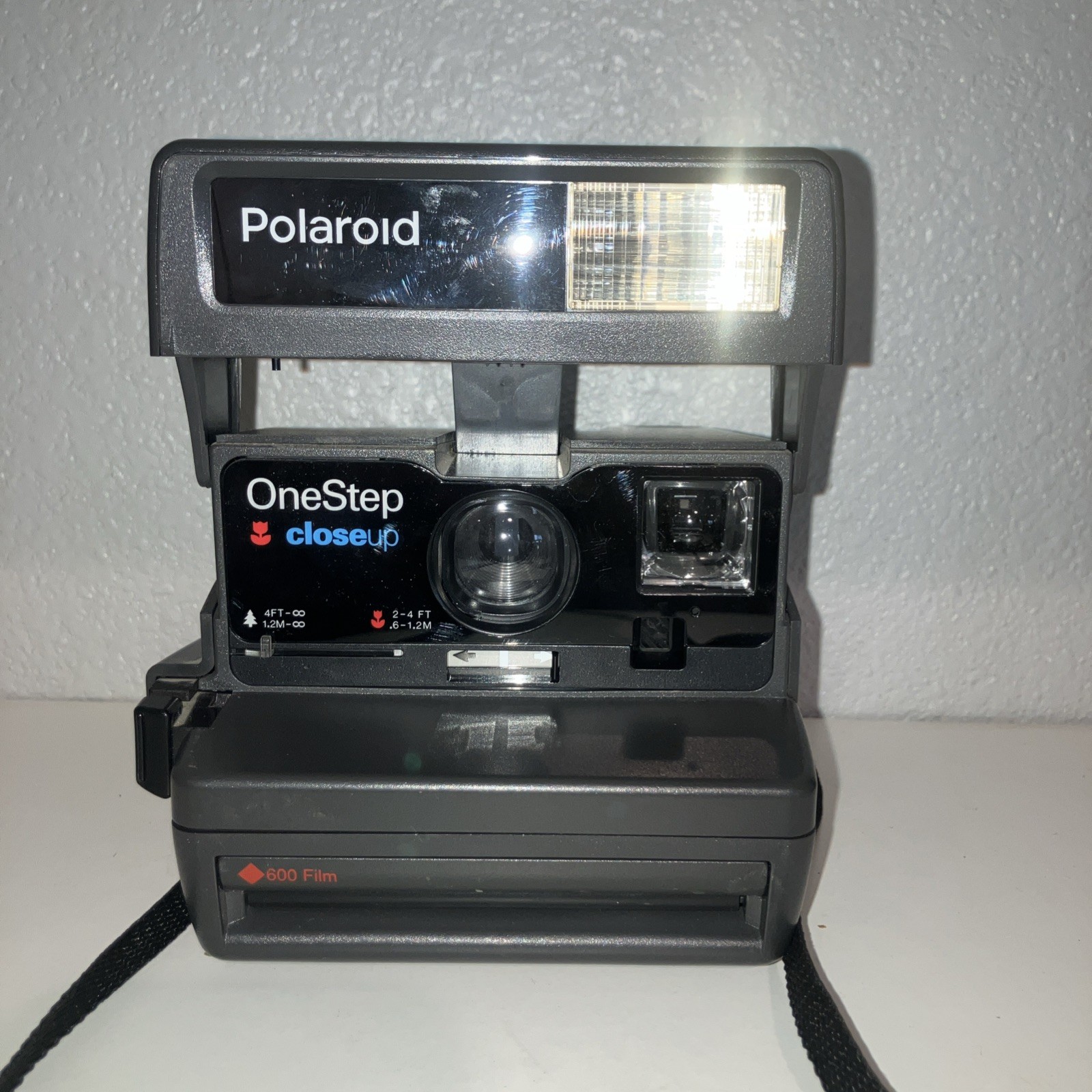 polaroid camera one step close up