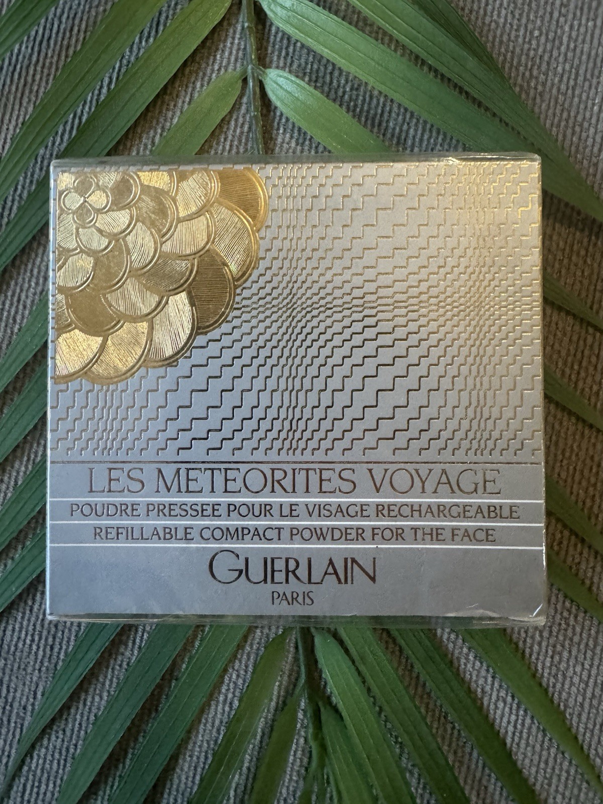 Vintage Guerlain No 971 Les METEORITES VOYAGE Compact Powder Sealed unopened
