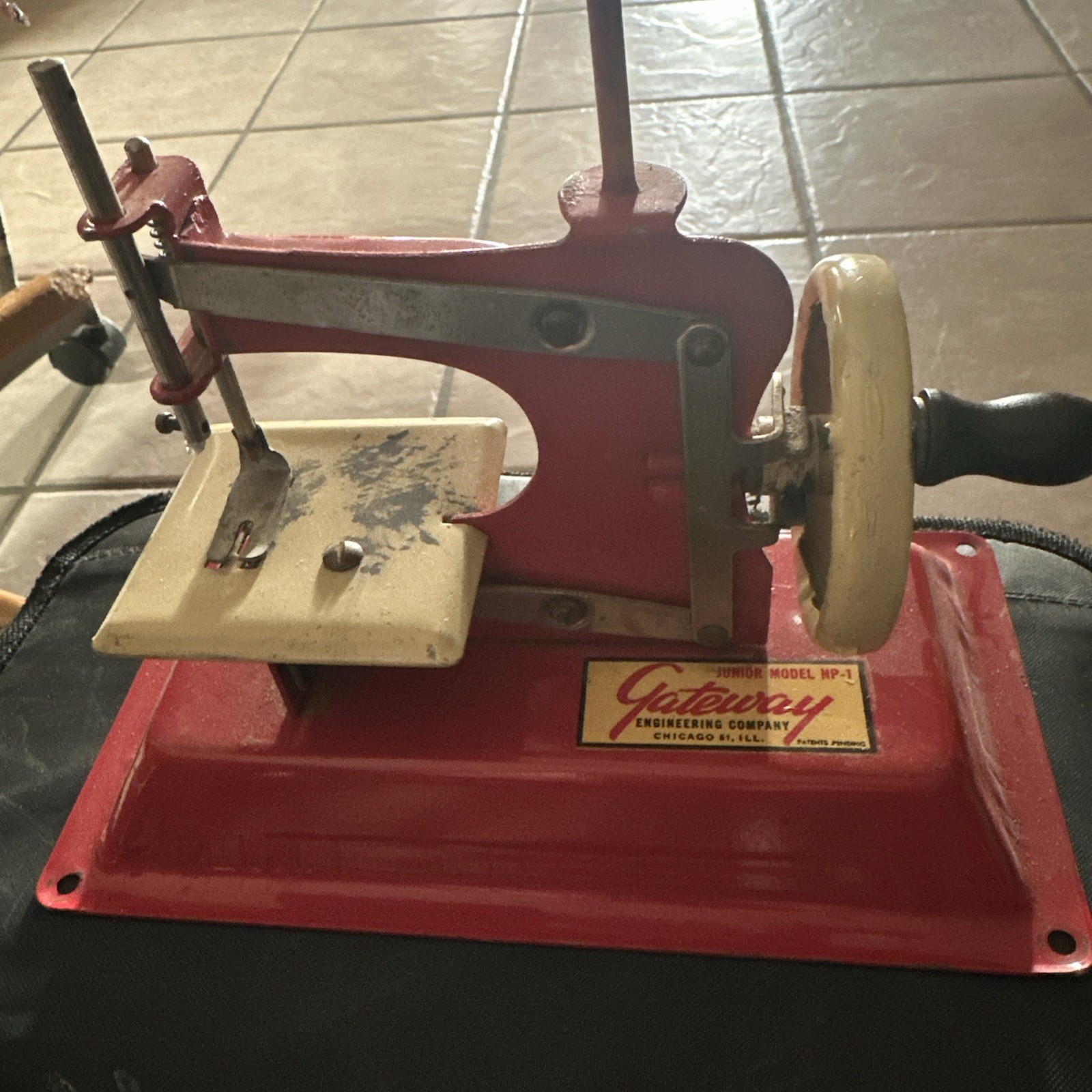 Antique Toy Sewing Machine GATEWAY ENGINEERING CO Chicago Illinois