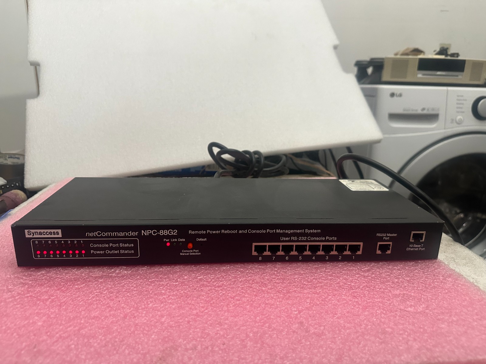 Synaccess netCommander NPC-88UG2 Dual Inlet 8-Outlet Console Server & PDU. USA