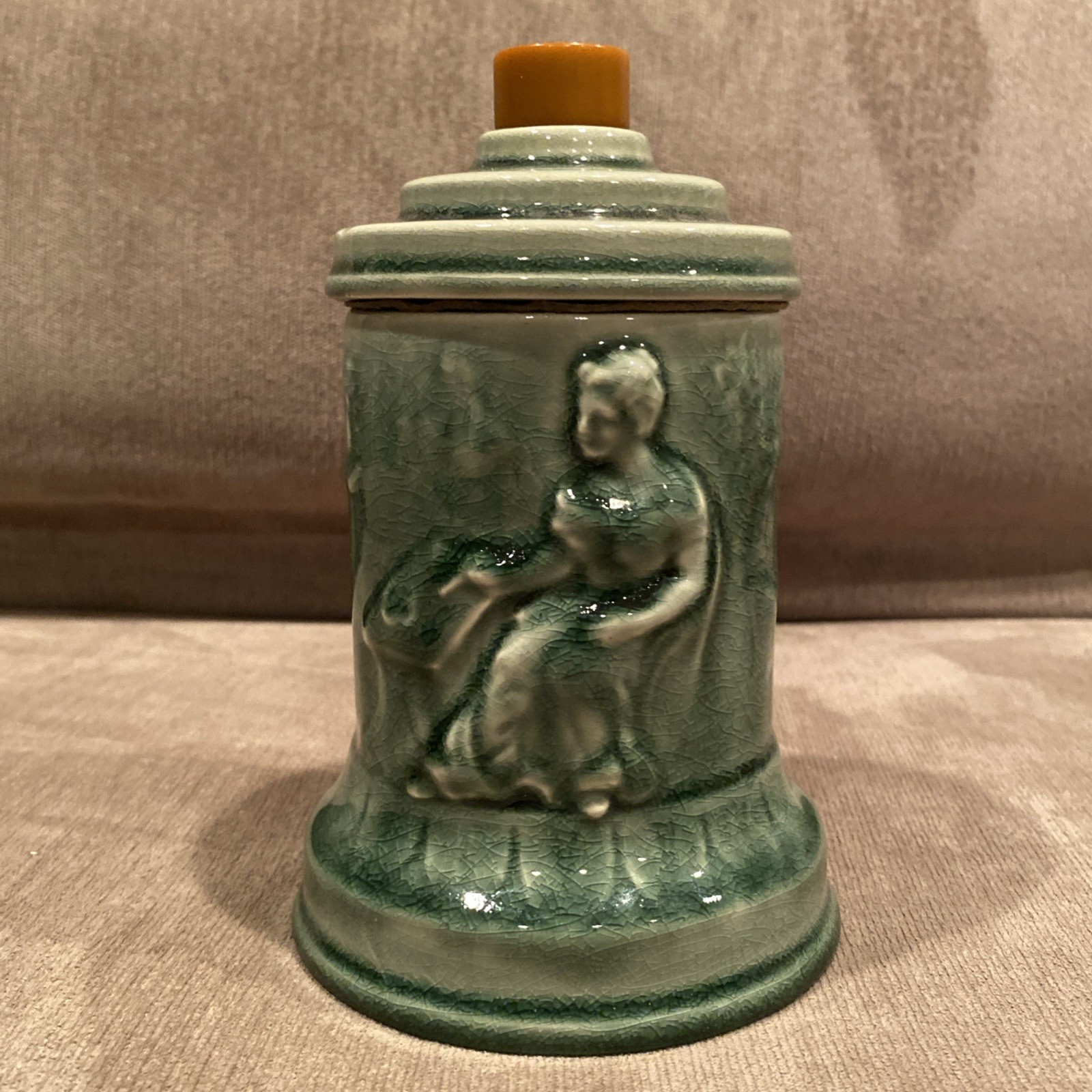 VINTAGE 1930S ROOKWOOD CERAMIC CIGARETTE HOLDER DISPENSER - MAN CAVE - SMOKING