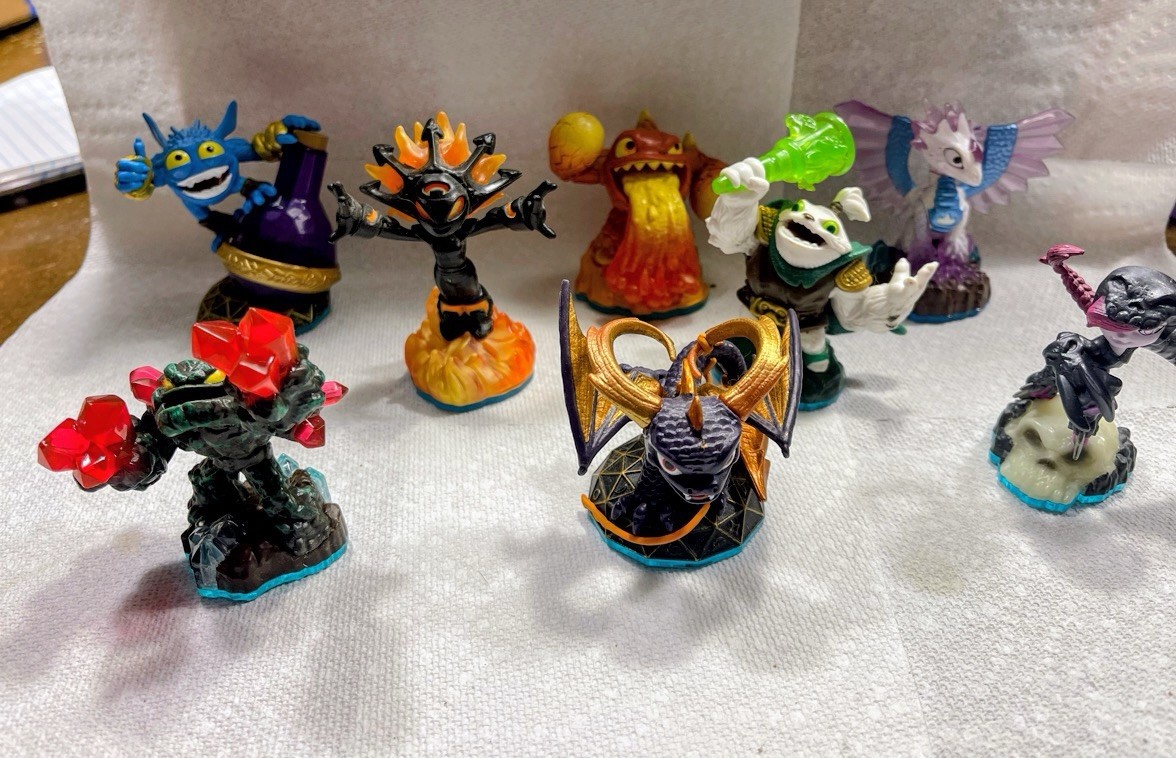 LOT OF 10 ASSORTED ACTIVISION SKYLANDERS GAME FIGURES