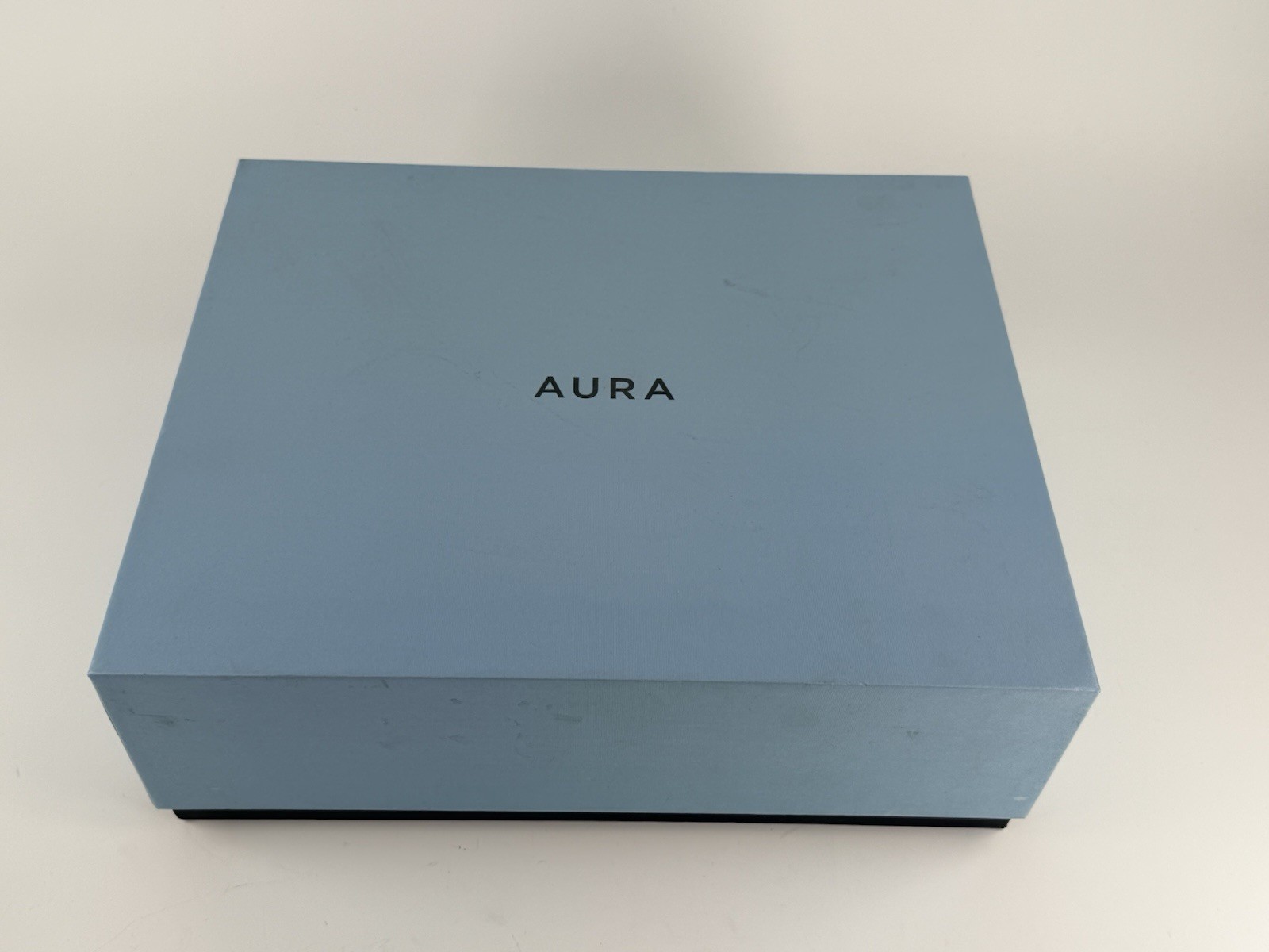 Aura | AF100 WHT | 10.1" Carver WiFi Digital Picture Frame