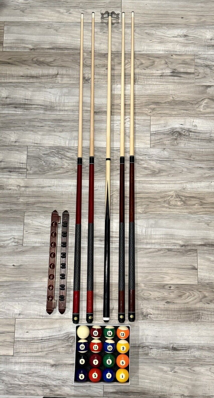 Set of 4 Pool Cues 58" Billiard House Bar Pool Cue Sticks-Bridge Head-Balls etc