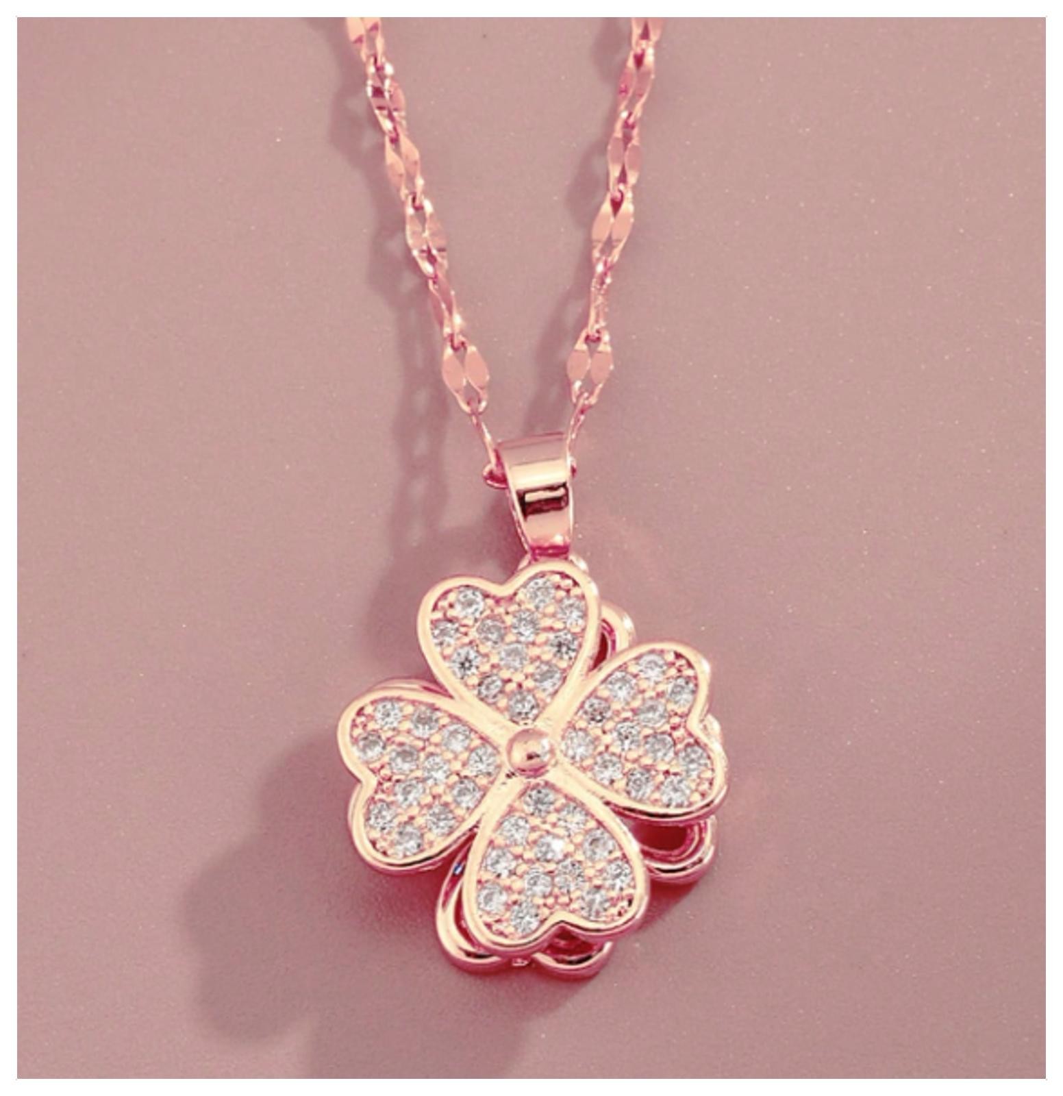Rotating clover - Necklace - Rose Gold - CZs - 18"