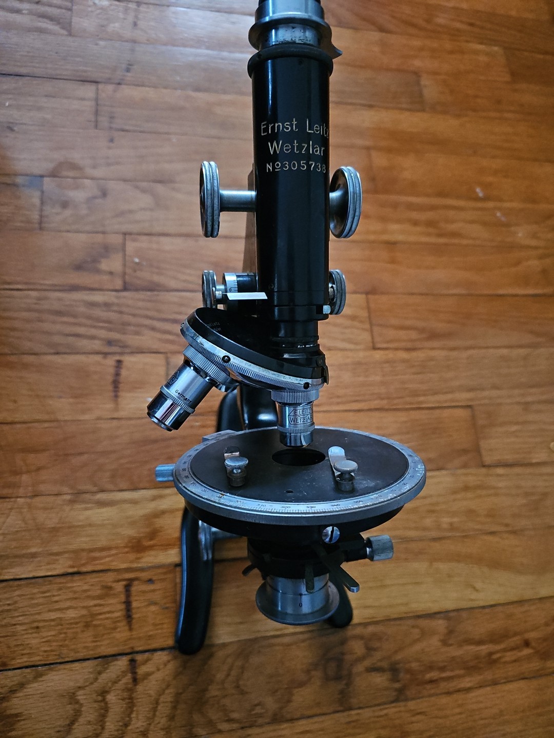 Ernst Leitz Wetzlar –  Compound Microscope + Wood Case 