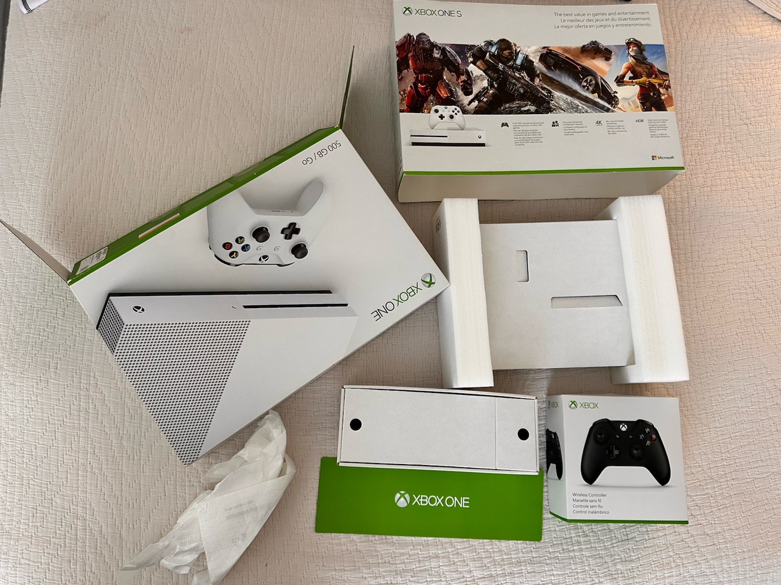 NO CONSOLE - BOX ONLY Microsoft Xbox One, 500GB White Console Box