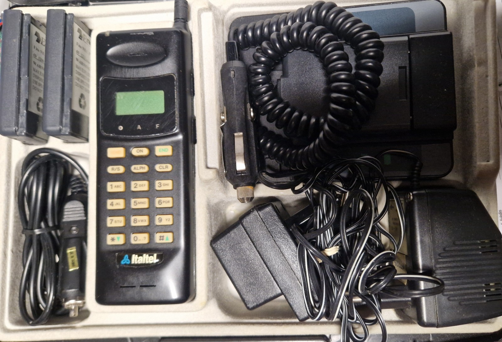 Italtel Nibbio 90s, Vintage E-tacs Portable Mobile Phone