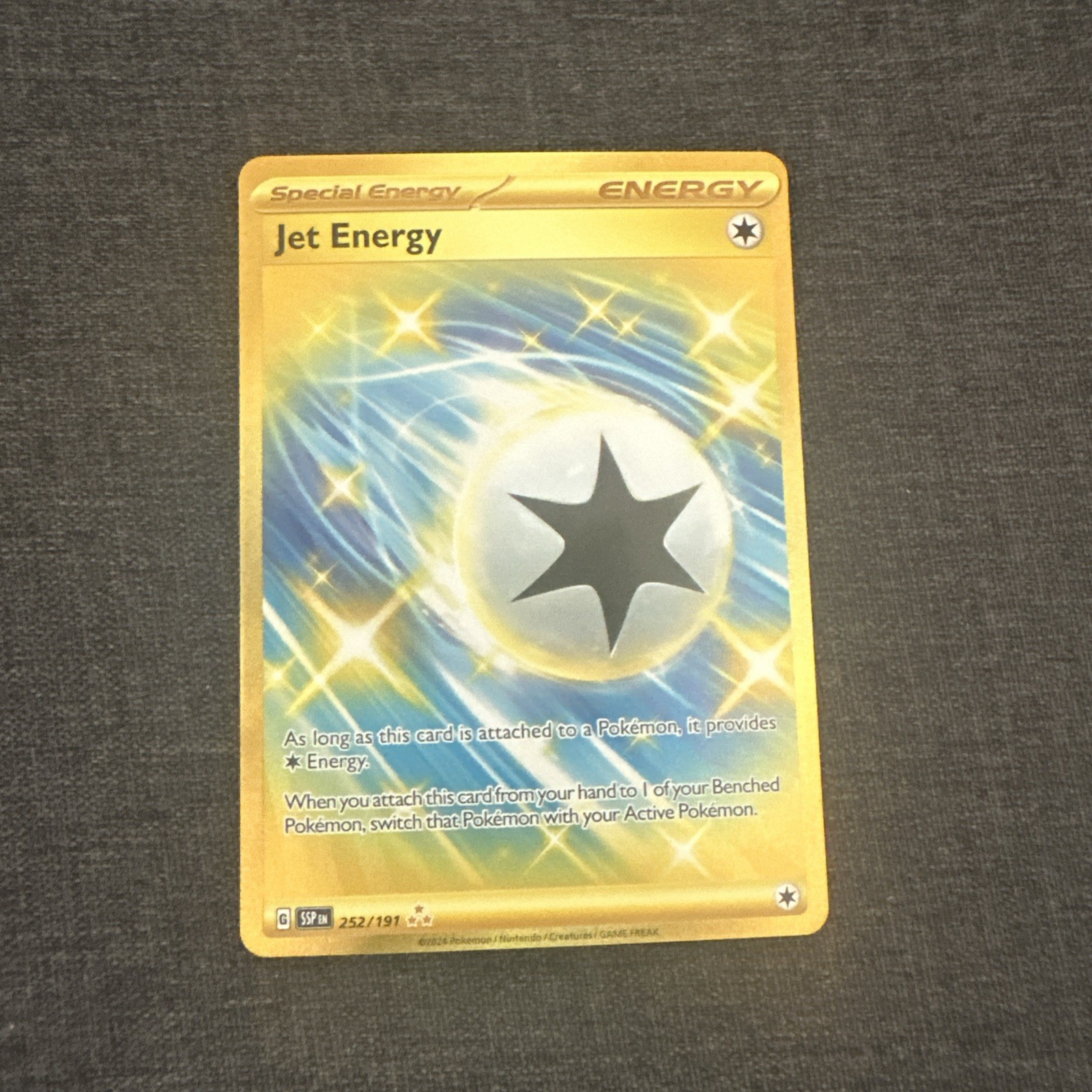 Jet Energy 252/191 Sv08: Surging Sparks Pokemon Tcg