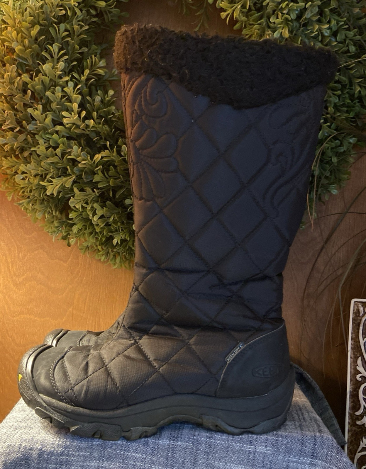 Keen Burlington High Black Women’s Winter Boots Size 6