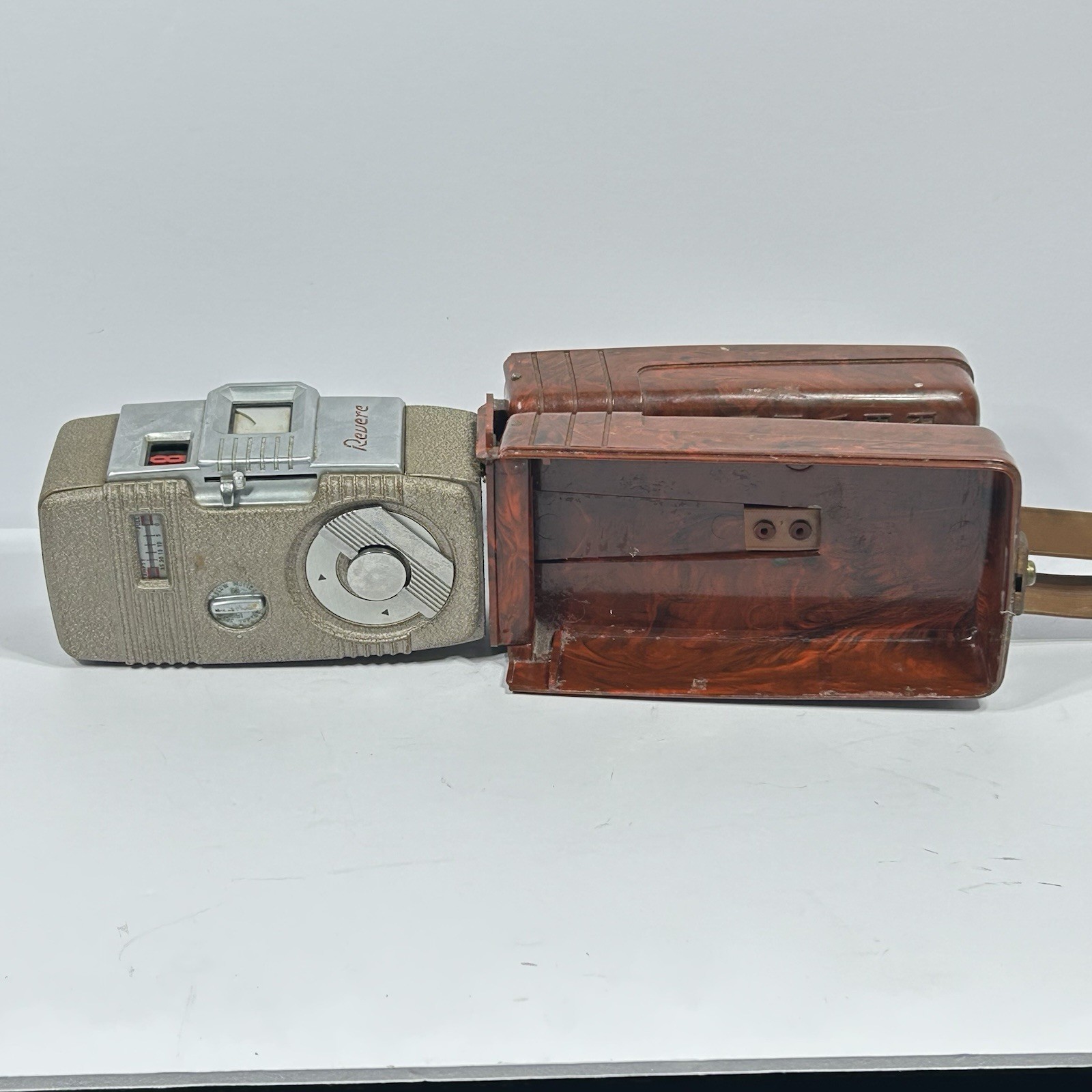 8mm Movie Film Camera Revere Eight Model 55 with Red Bakelite Case UNTESTED