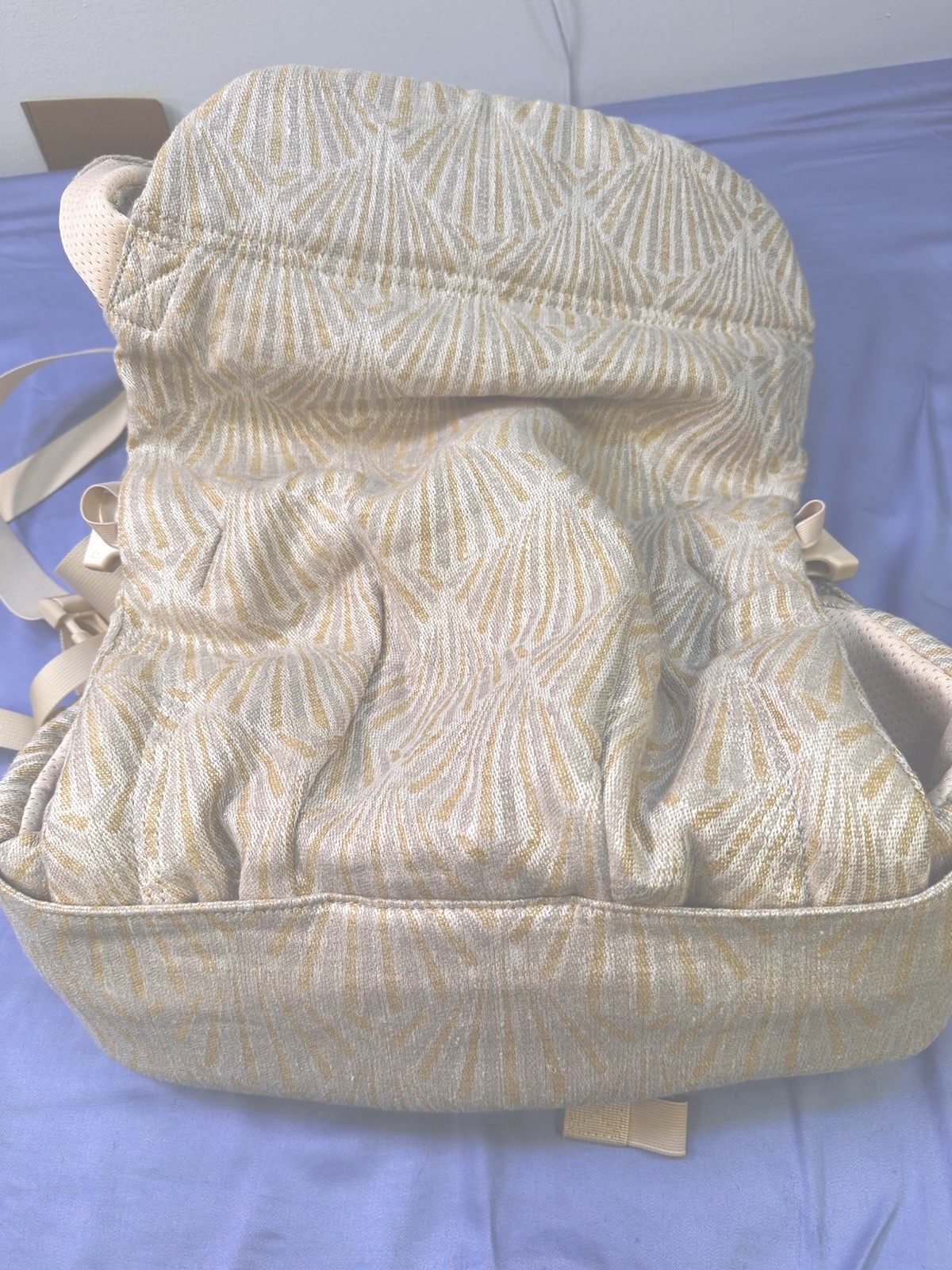 WildBird - Aerial Buckle Carrier -Large (L-4XL)  Multi-color Damage Box