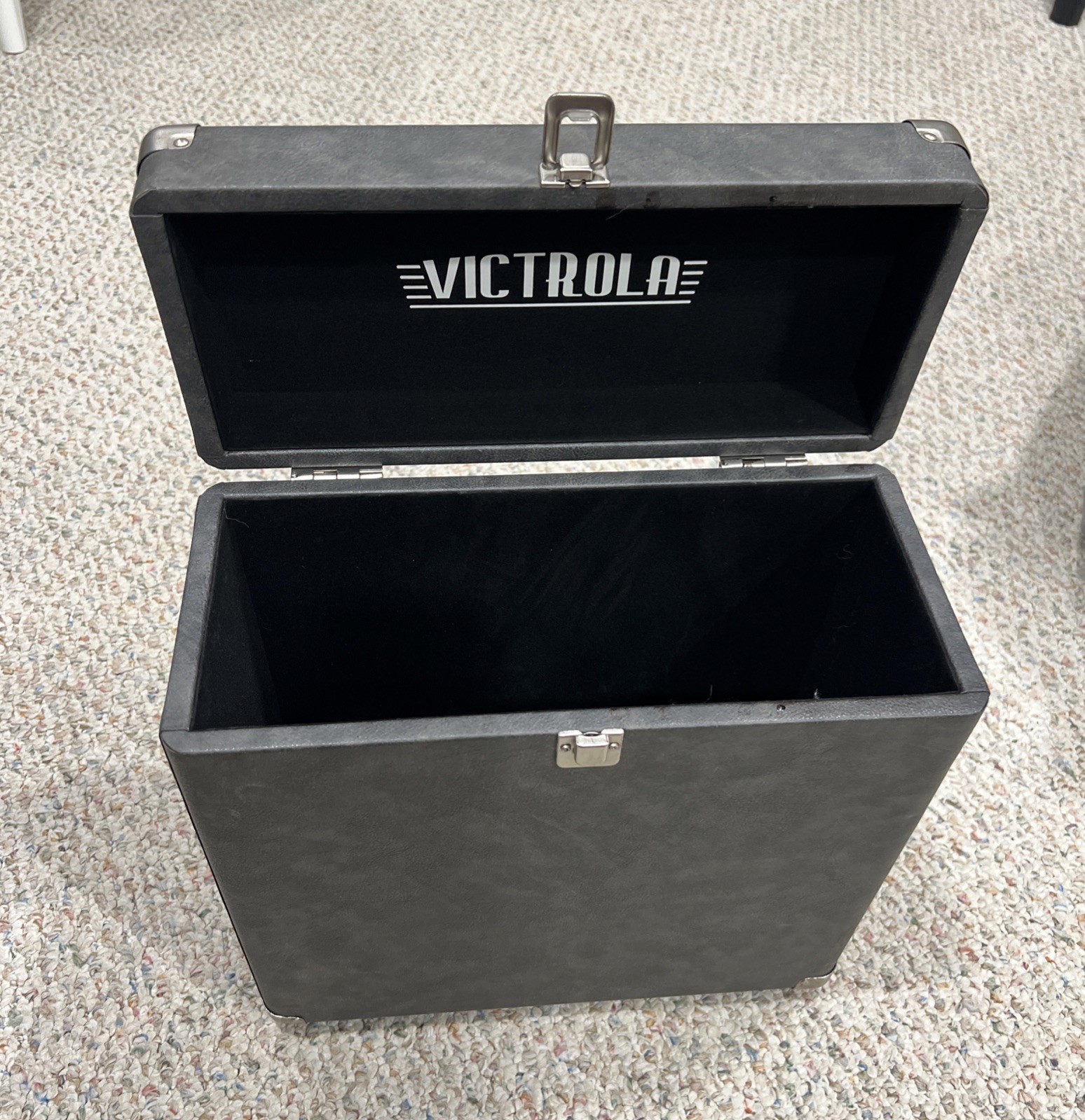 Victrola Vintage Vinyl Record Storage and Carrying Case GRAY USED