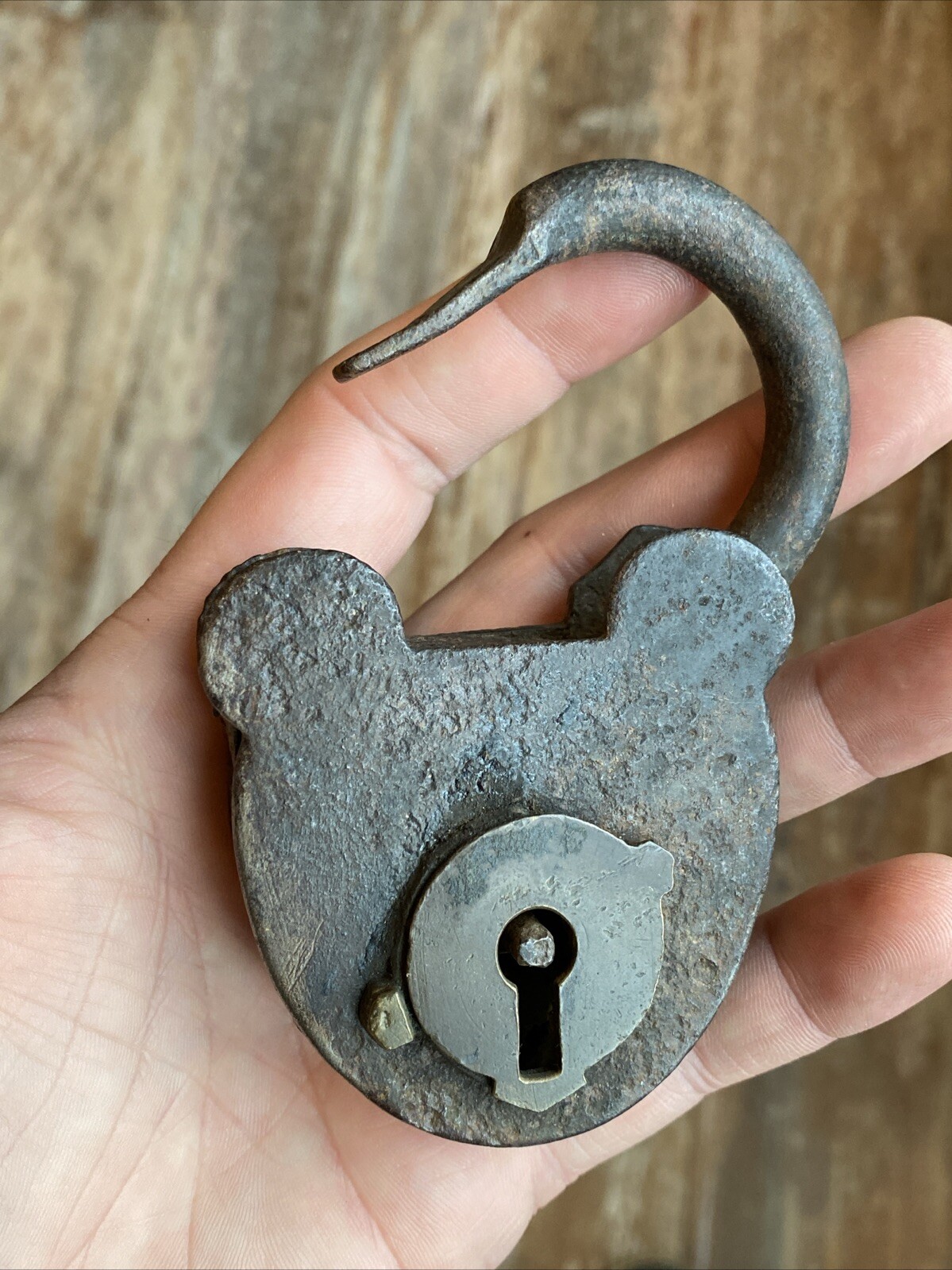 Antique Smokehouse Hand Forged Wrought Iron Lever Hinged Swing Arm Padlock NOkey