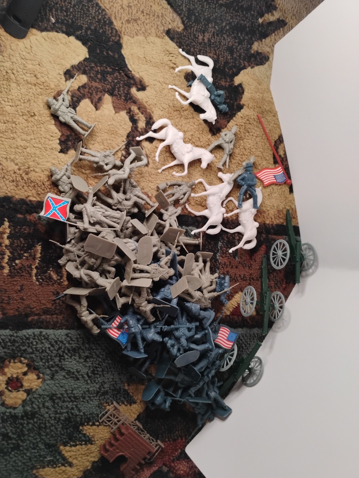 LOT 93 Figures! BMC Blue Union & Grey Confederates Civil War Army Men 1/32 Scale