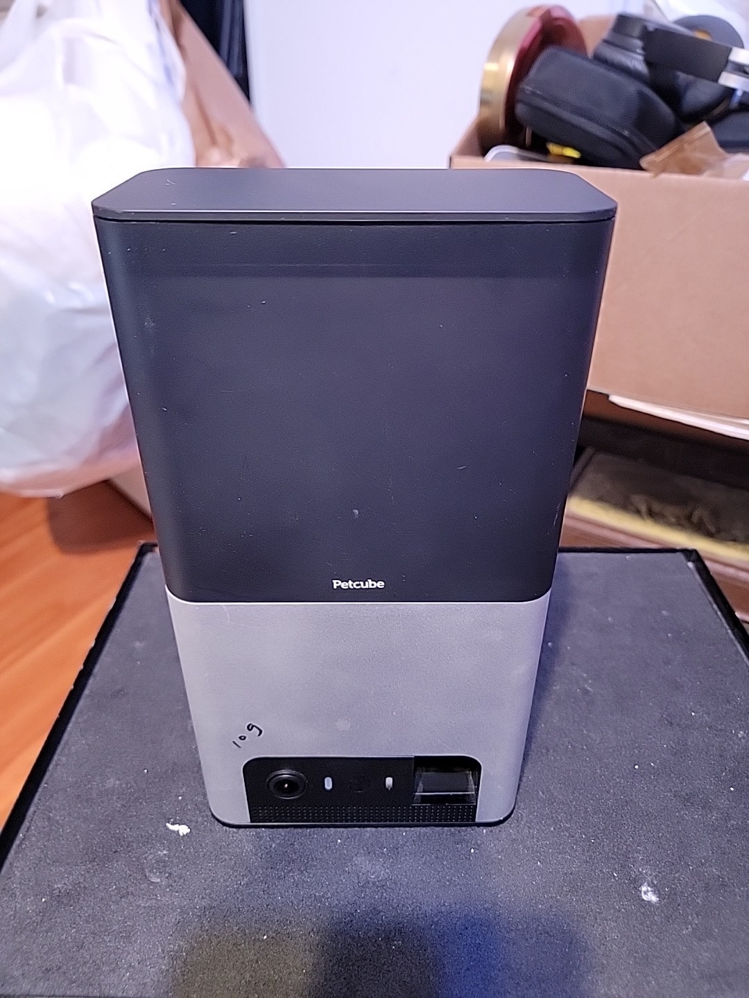 Petcube Bites 2 Wi-Fi Pet Camera w/ Treat Dispenser BB20US GREAT CONDITION